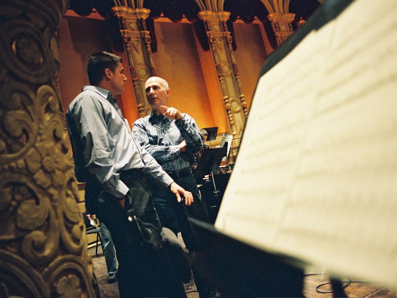 http://woodyssoundadvice.com/wp-content/uploads/2008/12/jefft-nofanfare-rehearse.jpg
